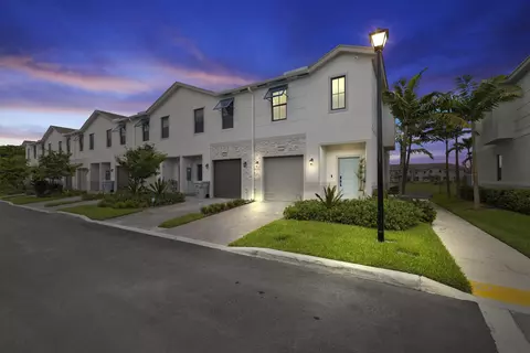 353 NW 8th Ct, Pompano Beach, FL 33060