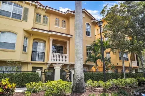11850 Valencia Gardens Ave, Palm Beach Gardens, FL 33410