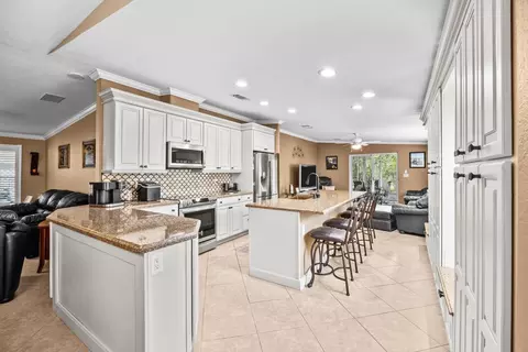 3236 Perigrine Falcon Dr, Port Saint Lucie, FL 34952
