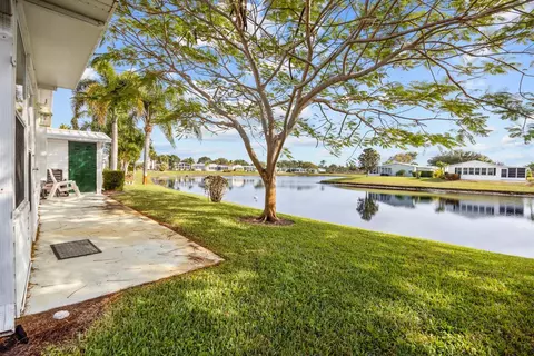 7904 Meadowlark Ln, Port Saint Lucie, FL 34952