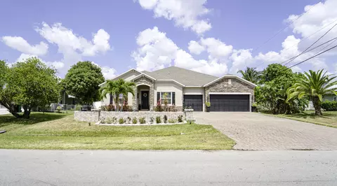 6920 NW Jorgensen Rd, Port Saint Lucie, FL 34983
