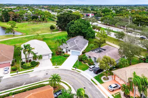 7707 NW 79th St, Tamarac, FL 33321