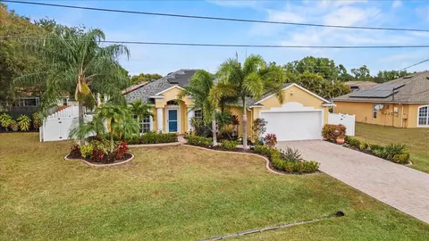 3215 SE West Snow Rd, Port Saint Lucie, FL 34984
