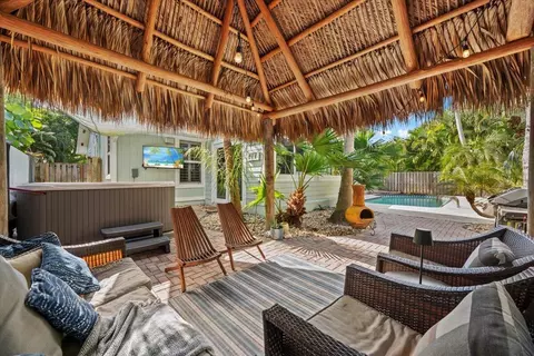 443 Beacon St, Tequesta, FL 33469