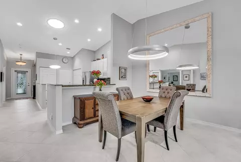 8590 Logia Cir, Boynton Beach, FL 33472
