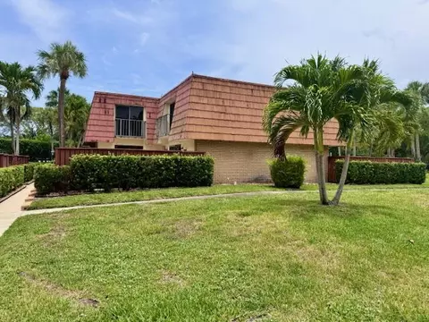 217 Live Oak Ln, Boynton Beach, FL 33436