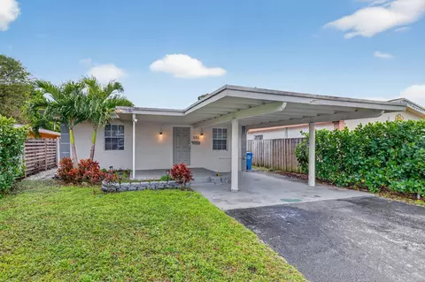 698 NE 36th St, Oakland Park, FL 33334