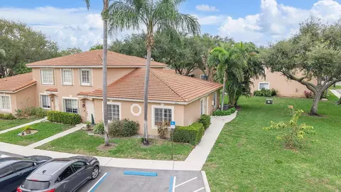 9927 Kamena Cir, Boynton Beach, FL 33436