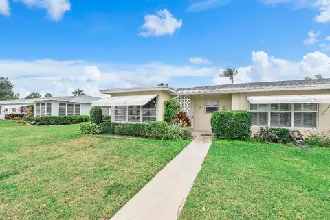 212 High Point Ter W #A, Delray Beach, FL 33445
