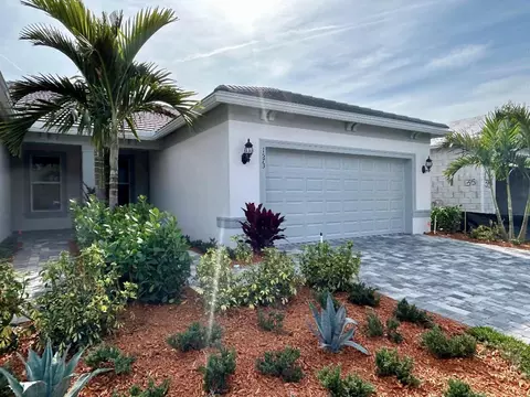 1573 Harper #VILLA 34, Vero Beach, FL 32960