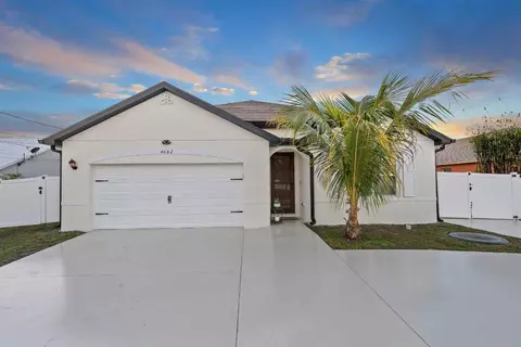 4682 SW Babylon St, Port Saint Lucie, FL 34953
