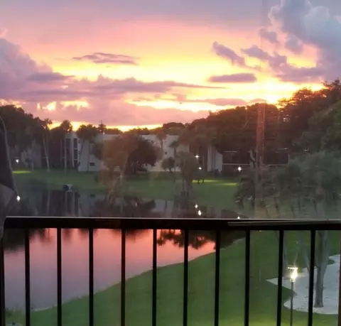 5130 Las Verdes Cir #307, Delray Beach, FL 33484
