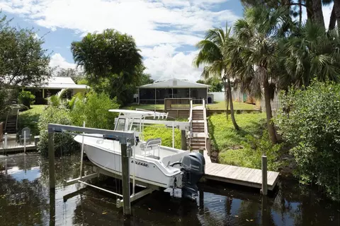 1467 SW Peninsula Ln, Palm City, FL 34990