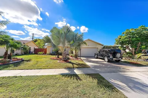 1199 Jackpine St, Wellington, FL 33414