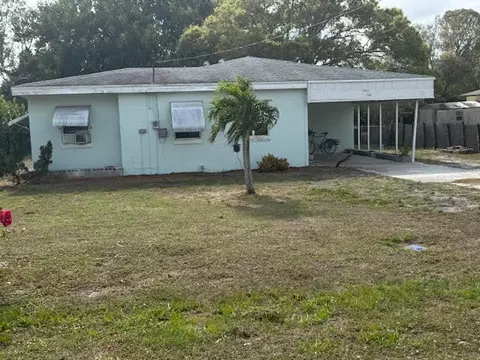 119 Indian Hills Dr, Fort Pierce, FL 34982