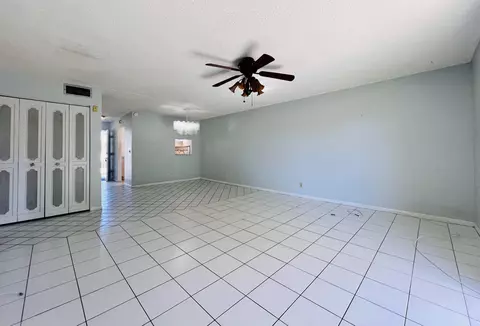 209 Oxford 200, West Palm Beach, FL 33417