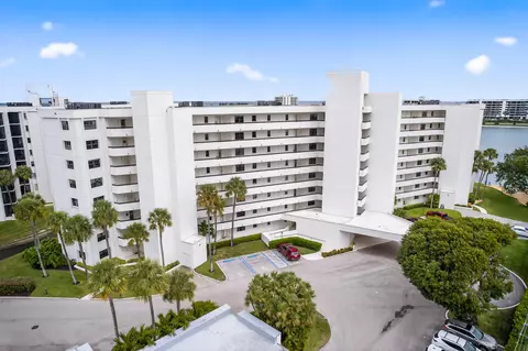19800 Sandpointe Bay Dr #607, Tequesta, FL 33469