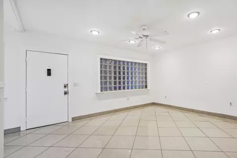2878 Donnelly Dr #106, Lake Worth, FL 33462