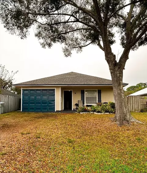 1221 18th SW, Vero Beach, FL 32962