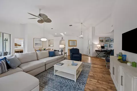 9221 Heathridge Dr, West Palm Beach, FL 33411