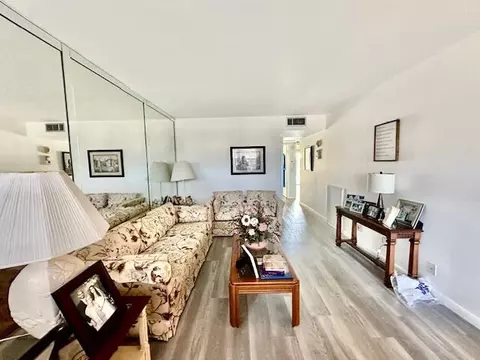 2030 Newcastle B, Boca Raton, FL 33434