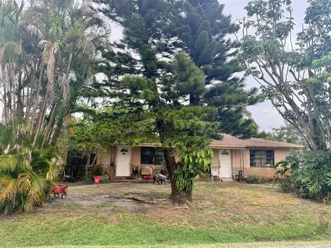 4847 Carver St, Lake Worth, FL 33463