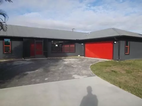 1994 SW Guernsey St, Port St Lucie, FL 34953