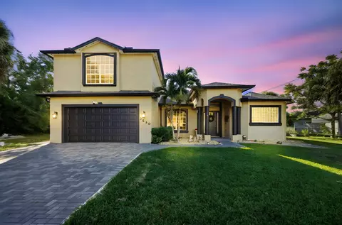 3820 SW Cheribon St, Port Saint Lucie, FL 34953