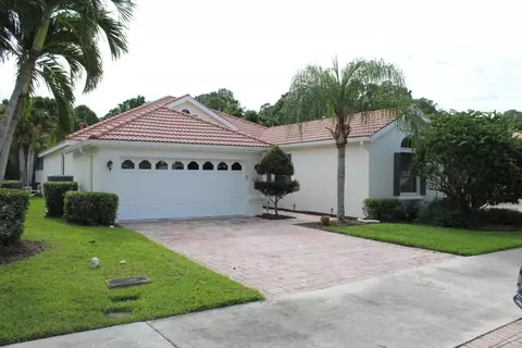 639 SW Lake Charles Circle Cir, Port Saint Lucie, FL 34986