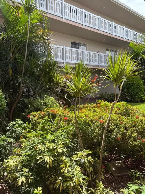 2770 S Garden Dr #304, Lake Worth, FL 33461