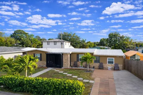236 SE Prima Vista Blvd SE, Port Saint Lucie, FL 34983