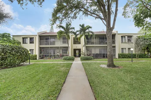 Exterior - 150 Pineview Rd #C4, Jupiter, FL 33469 photo 2 of 4