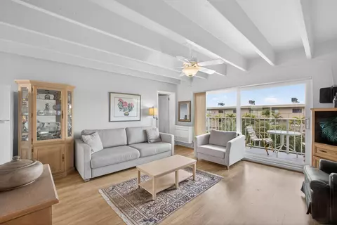 4001 S Ocean Blvd #315, South Palm Beach, FL 33480