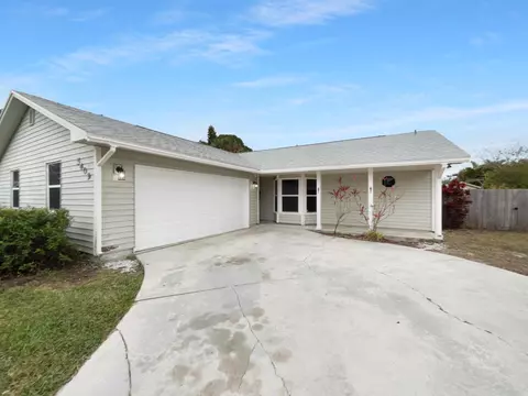 5409 Hickory Dr, Fort Pierce, FL 34982