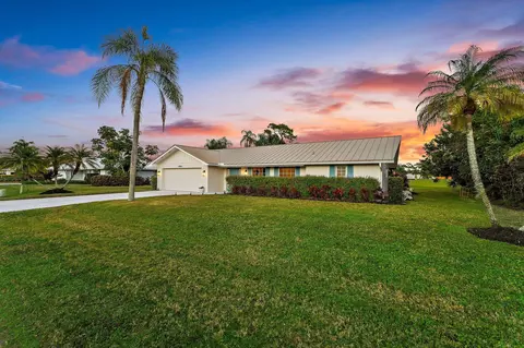 3881 SE Fairway W, Stuart, FL 34997