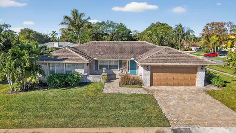 21911 Satinwood Dr, Boca Raton, FL 33428