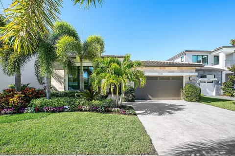 17135 Abruzzo Ave, Boca Raton, FL 33496