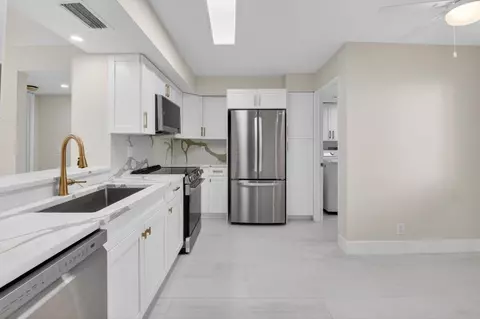 7360 S Oriole #102, Delray Beach, FL 33446