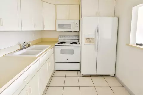 164 Andover G, West Palm Beach, FL 33417