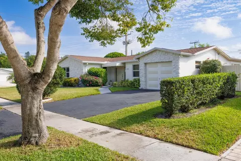 300 Michigan Pl, West Palm Beach, FL 33409