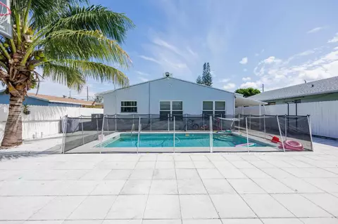 2578 Kentucky St, West Palm Beach, FL 33406