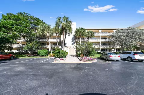 2905 Victoria Pl #K3, Coconut Creek, FL 33066
