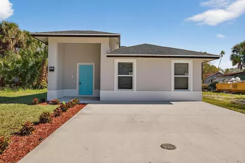 706 Dundas Ct, Fort Pierce, FL 34950