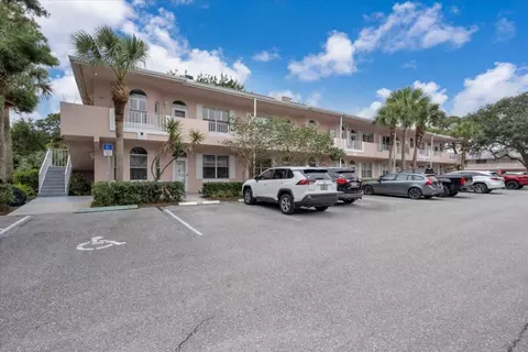 18081 SE Country Clb #37-369, Jupiter, FL 33469