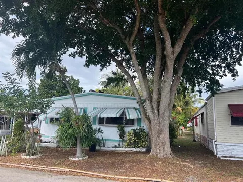 313 NW 48th Ct, Pompano Beach, FL 33064