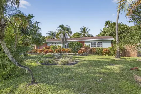 729 W Kalmia Dr, Lake Park, FL 33403