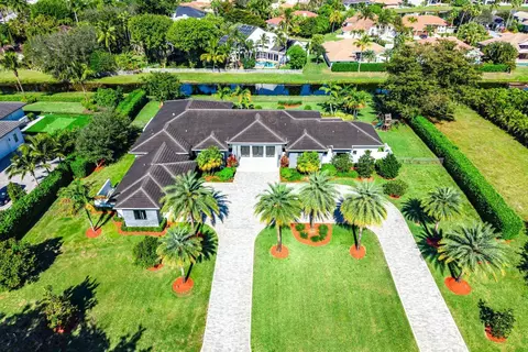 6773 Boniello Dr, Boca Raton, FL 33496