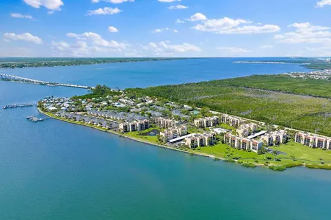 3442 NE Causeway Blvd #202, Jensen Beach, FL 34957