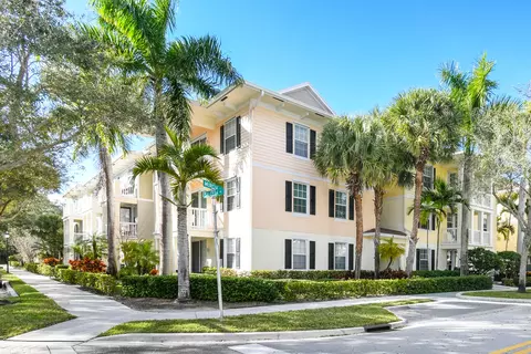 224 Murcia Dr #303, Jupiter, FL 33458