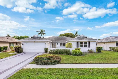 10848 Greentrail Dr S, Boynton Beach, FL 33436